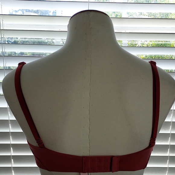 Victoria's Secret Body by Victoria Unlined Demi Bra NWT - Picture 5 of 7
